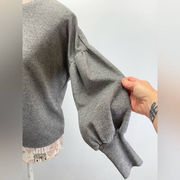 JUNE & HUDSON Gray Puff Sleeve Ruched Sweatshirt size S - Picture 3 of 13